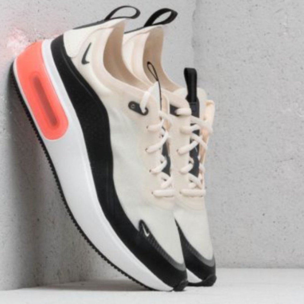 Nike Wmns Air Max Dia SE 'Pale Ivory' sz 8